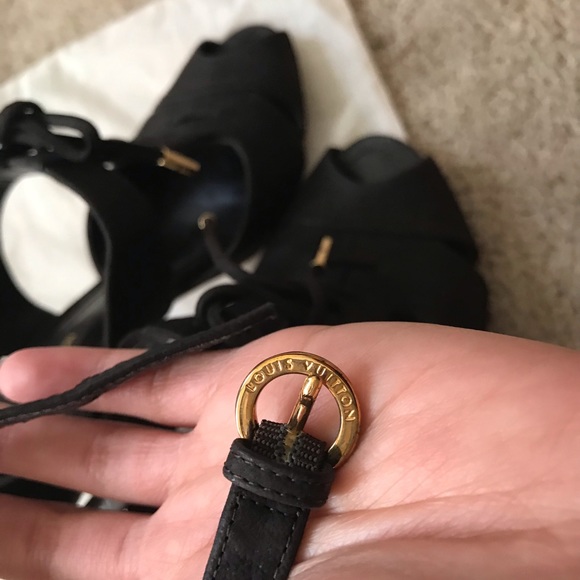 Louis Vuitton Leather Sandals - Picture 6 of 8